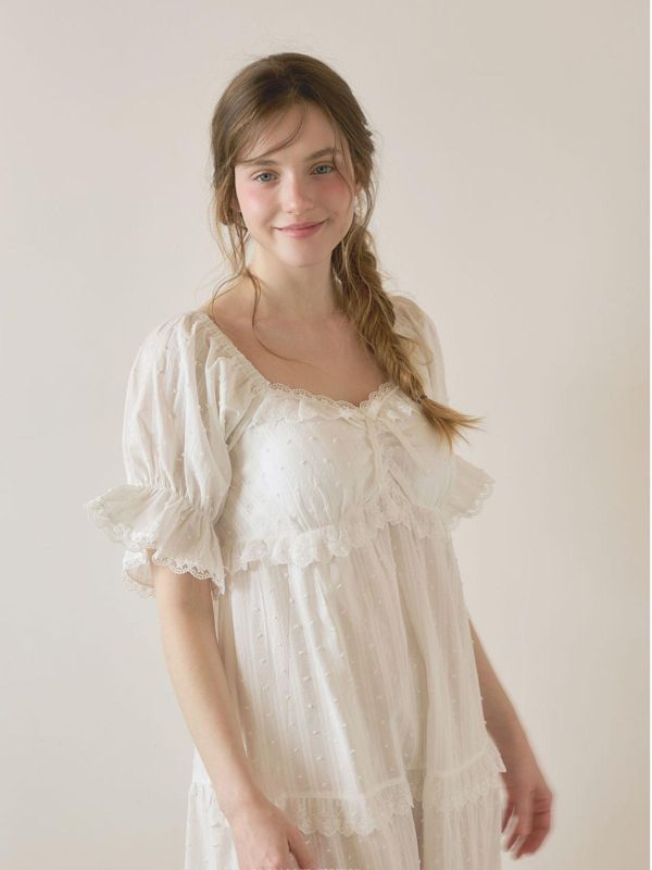 LUNALUZ 立體織紋蕾絲睡衣洋裝｜內襯Bra・純淨白 26S 