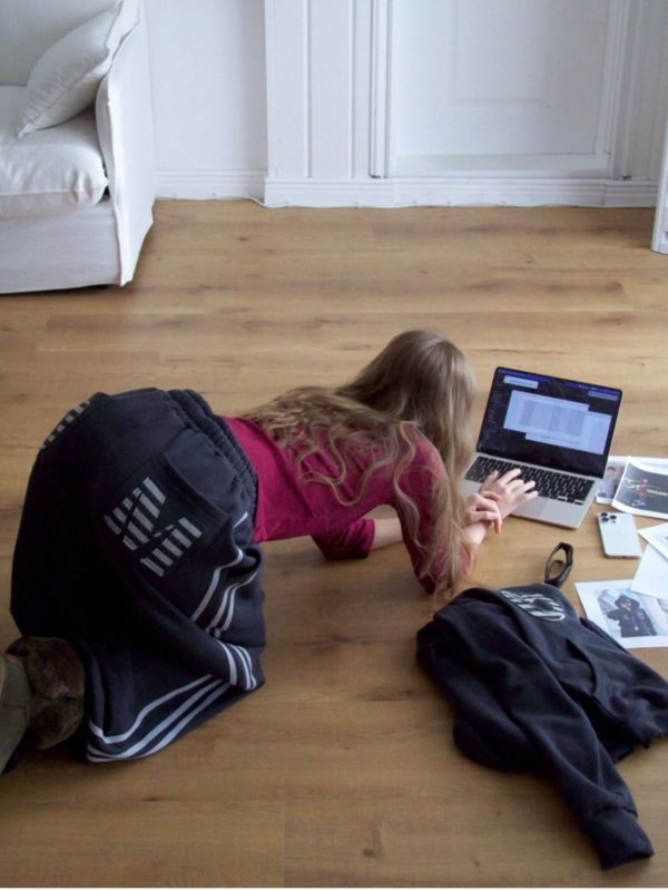 MMOM Cozy Heart 拼接寬版家居褲｜石墨炭 