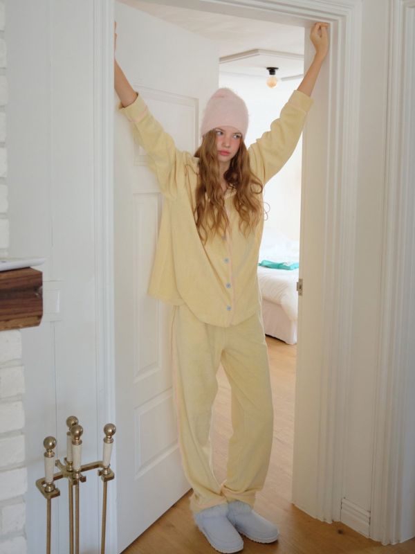 MMOM 柔軟保暖時尚家居服｜奶油色 