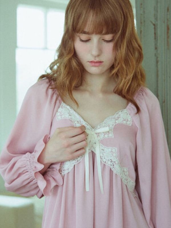 BALCONY 浪漫柔美粉色睡衣洋裝 