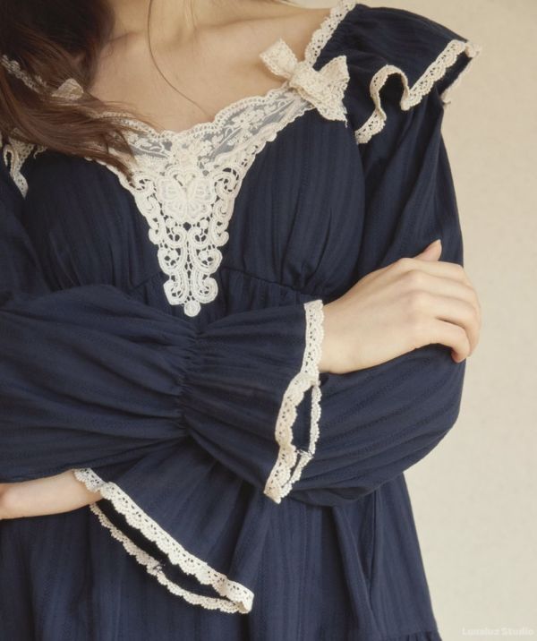 LUNALUZ 午夜海藍刺繡蕾絲睡衣套裝｜內襯Bra設計 