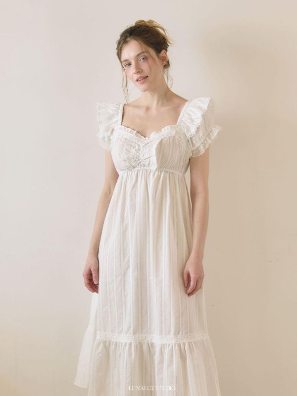 LUNALUZ 古典刺繡織紋 睡衣洋裝｜純淨白　26S 