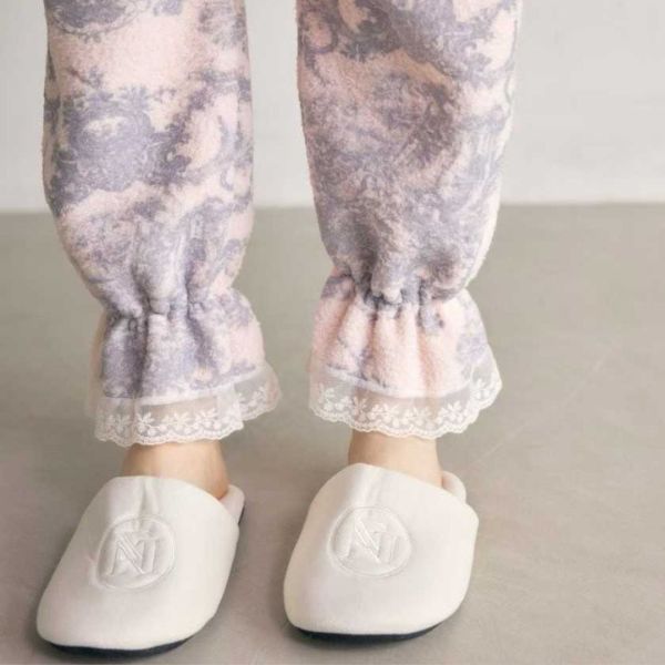 LUNALUZ 朱依紋羊羔絨睡衣套裝 朱依紋  羊羔絨  LUNALUZ 韓國睡衣