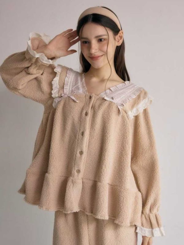 LUNALUZ 羊羔絨蕾絲睡衣套裝｜奶霜米杏 