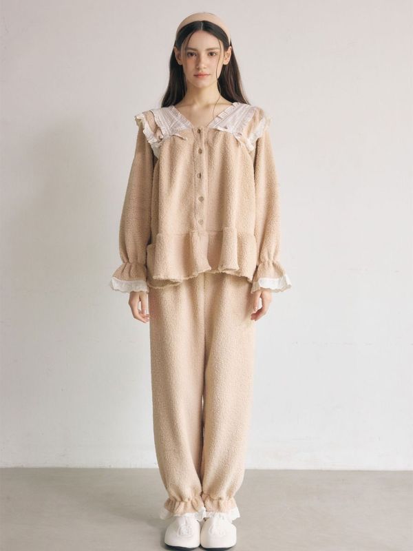 LUNALUZ 羊羔絨蕾絲睡衣套裝｜奶霜米杏 