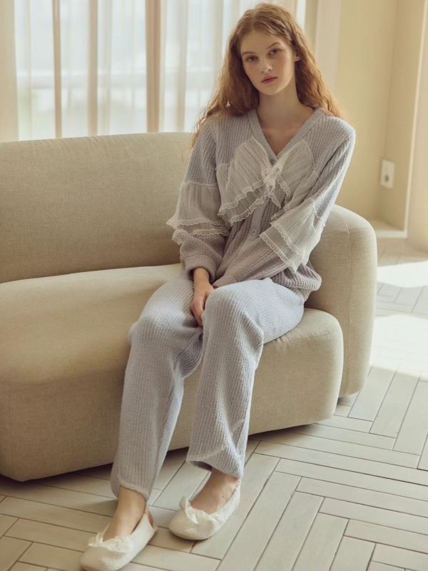 韓國 蕾絲拼接柔軟睡衣套裝 