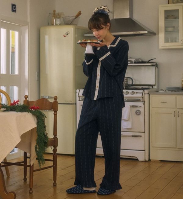 ULLALA 靛藍夜讀蕾絲睡衣套裝 