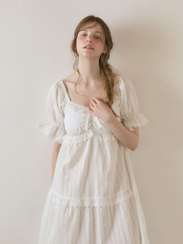 LUNALUZ 立體織紋蕾絲睡衣洋裝｜內襯Bra・純淨白 26S 