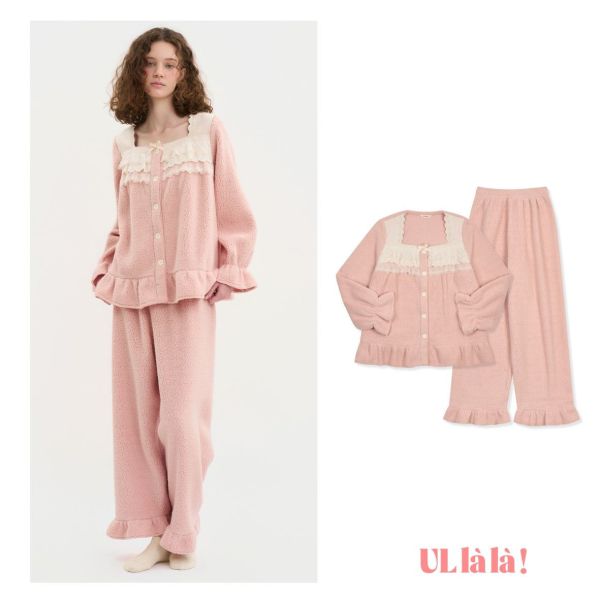 ULLALA 輕柔霧粉蕾絲珊瑚絨睡衣套裝 
