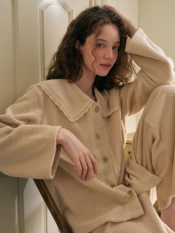 ULLALA 奶霜拿鐵珊瑚絨睡衣套裝 