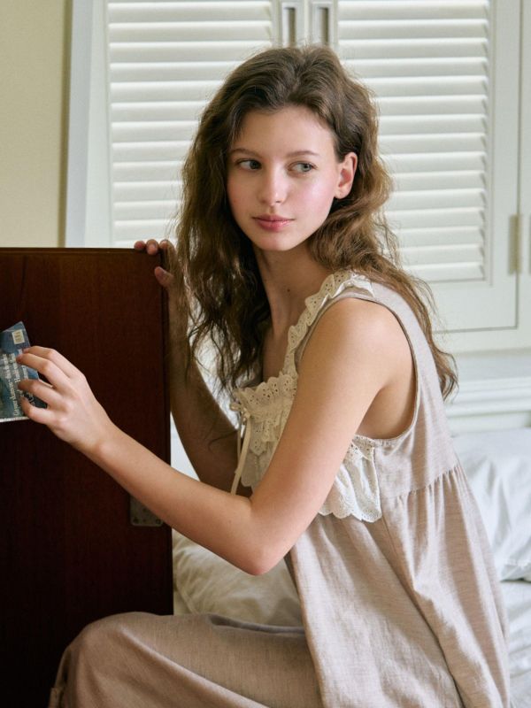 ULLALA  南方寓所 睡衣洋裝｜燕麥米 26S 