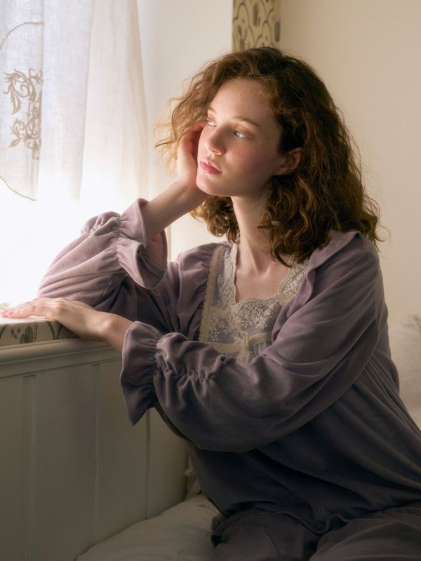 ULLALA 薰衣草紫天鵝絨睡衣套裝 