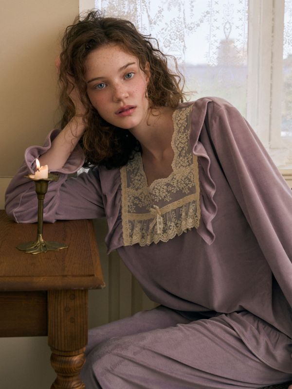 ULLALA 薰衣草紫天鵝絨睡衣套裝 