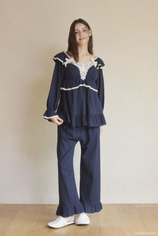 LUNALUZ 午夜海藍刺繡蕾絲睡衣套裝｜內襯Bra設計 