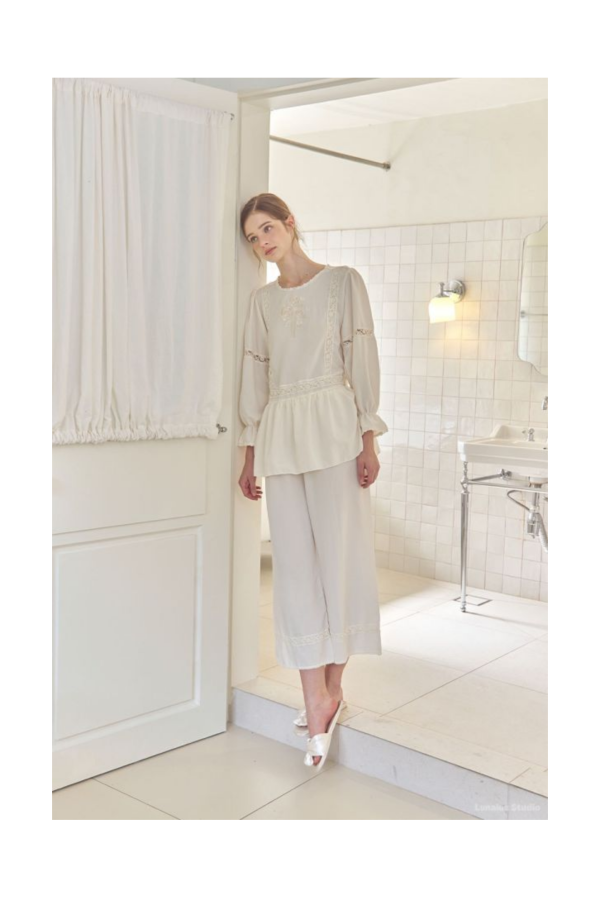 LUNALUZ 米白玫瑰刺繡睡衣套裝 