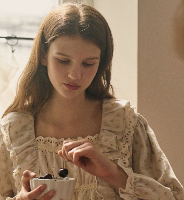 ULLALA 安靜花室睡衣套裝 