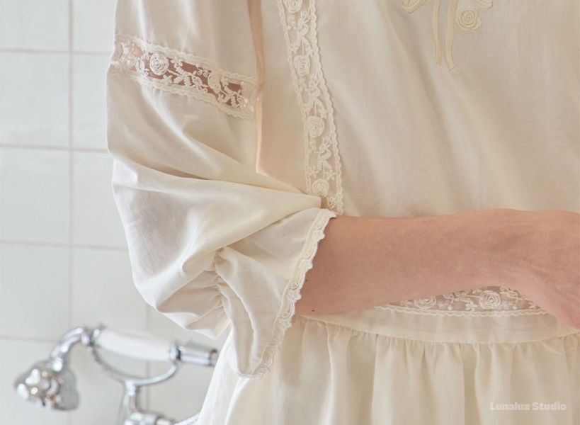 LUNALUZ 米白玫瑰刺繡睡衣套裝 