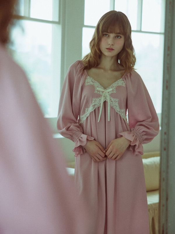 BALCONY 浪漫柔美粉色睡衣洋裝 