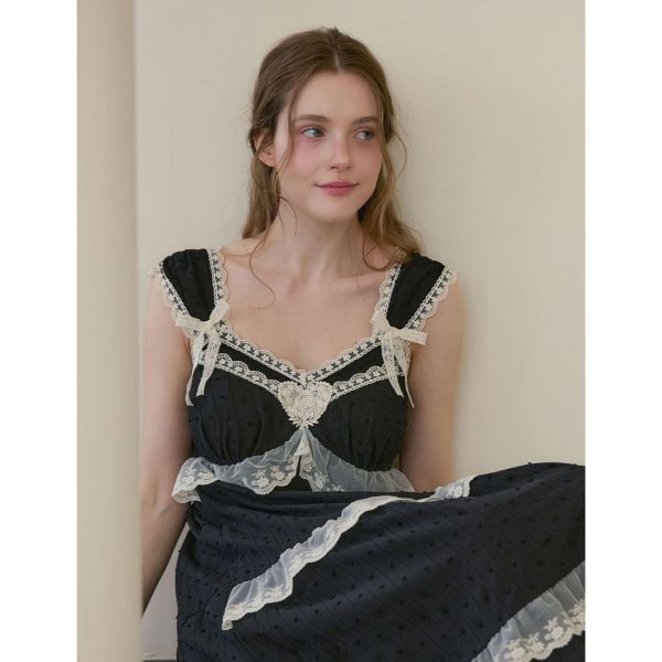 LUNALUZ 蕾絲睡衣洋裝｜Bra內襯・黑色 26S 