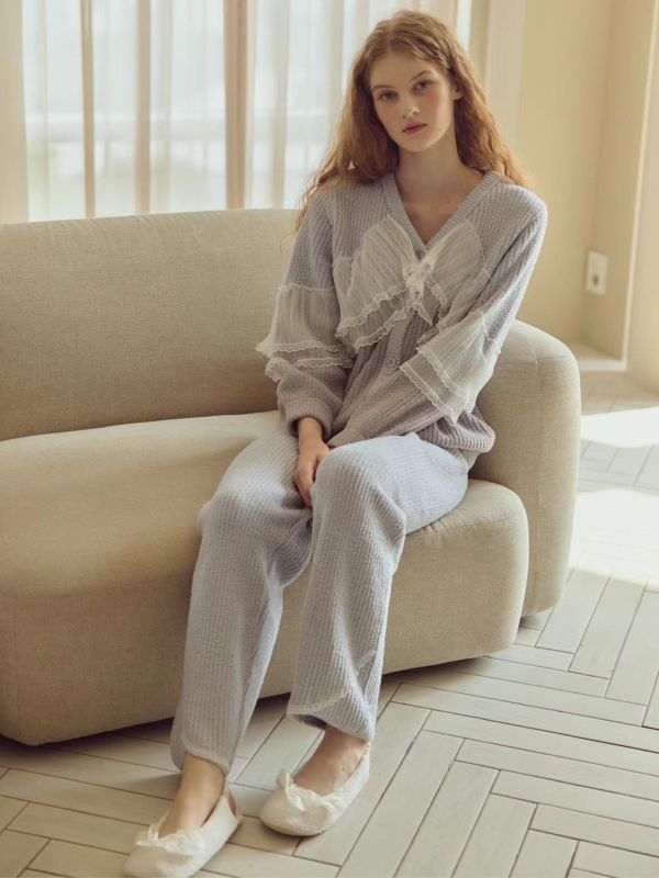 韓國 蕾絲拼接柔軟睡衣套裝 