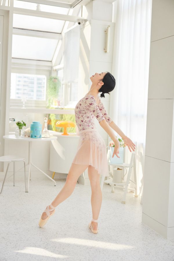 韓國Entrechat - Floral Whisper長袖舞衣 (Ivory Beige) 