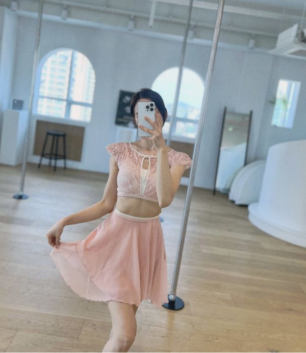 韓國Lenique - Black swan鋼管上衣+短褲 (Pink) 