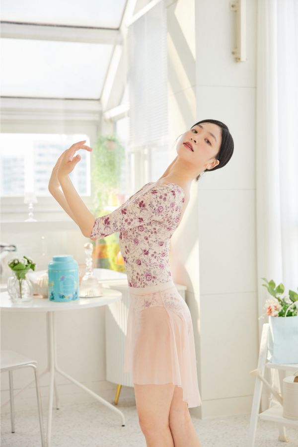 韓國Entrechat - Floral Whisper長袖舞衣 (Ivory Beige) 