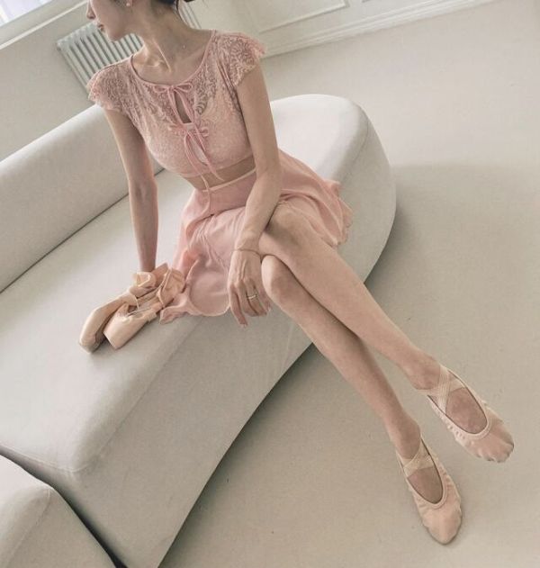 韓國Lenique - New black swan上衣+短褲 (兩色) 