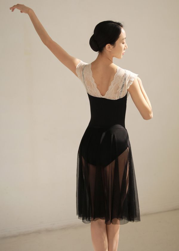 韓國Bonanza - Lace優雅舞衣 (White Black) 