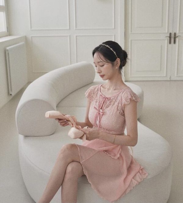 韓國Lenique - New black swan上衣+短褲 (兩色) 