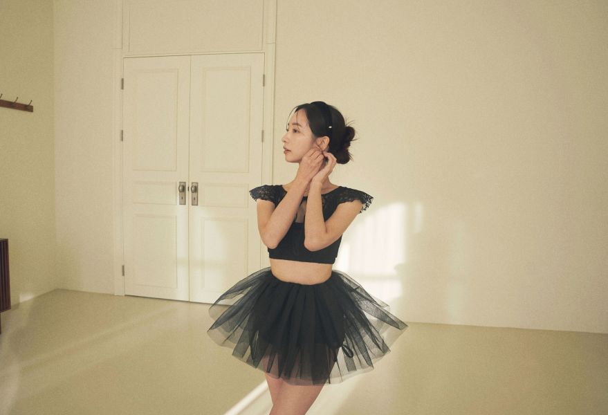 韓國Lenique - Black swan鋼管上衣+短褲 (Black) 