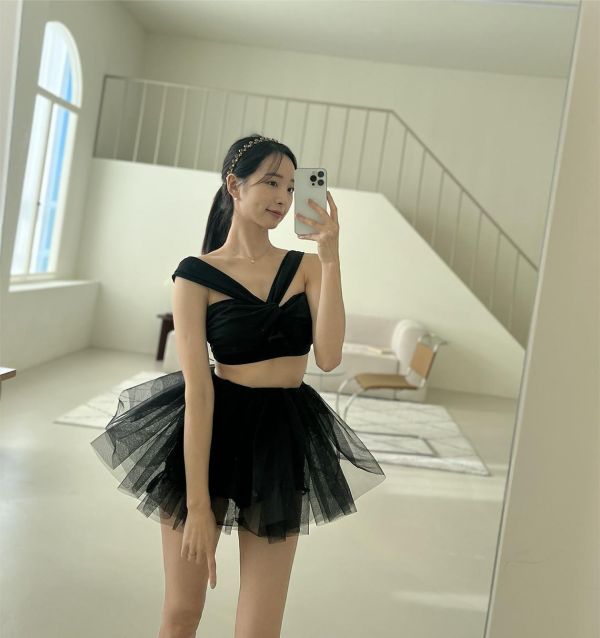 韓國Lenique - Two Shoulder Ribbon鋼管上衣+短褲 (Black) 