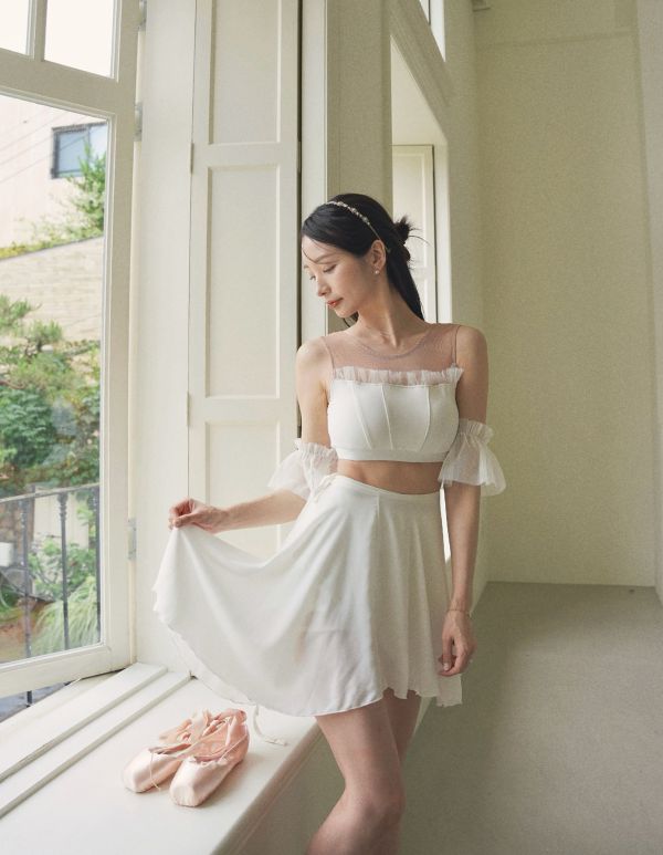 韓國Lenique - Peony Ivory鋼管舞衣 (上衣+短褲) 