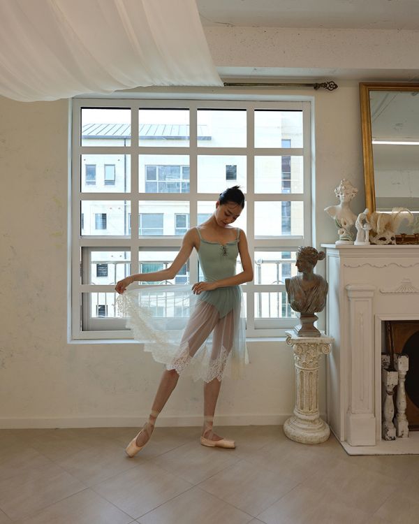 韓國LEVDANCE - Charlotte細肩帶舞衣 (兩色) 샬롯 