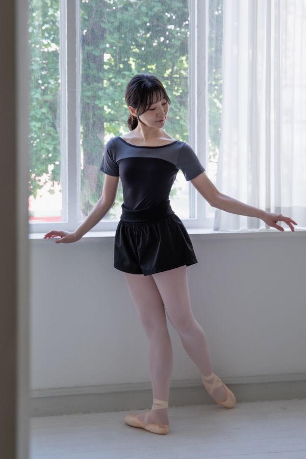 韓國LucyAlice - Dreamy短袖舞衣 (兩色) 