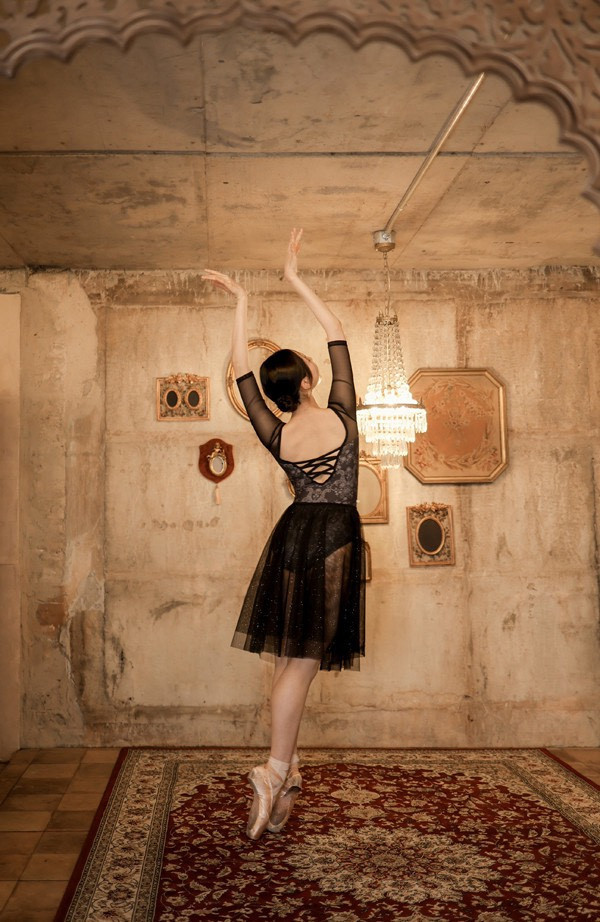 韓國iilaire - Antique Black七分袖舞衣 