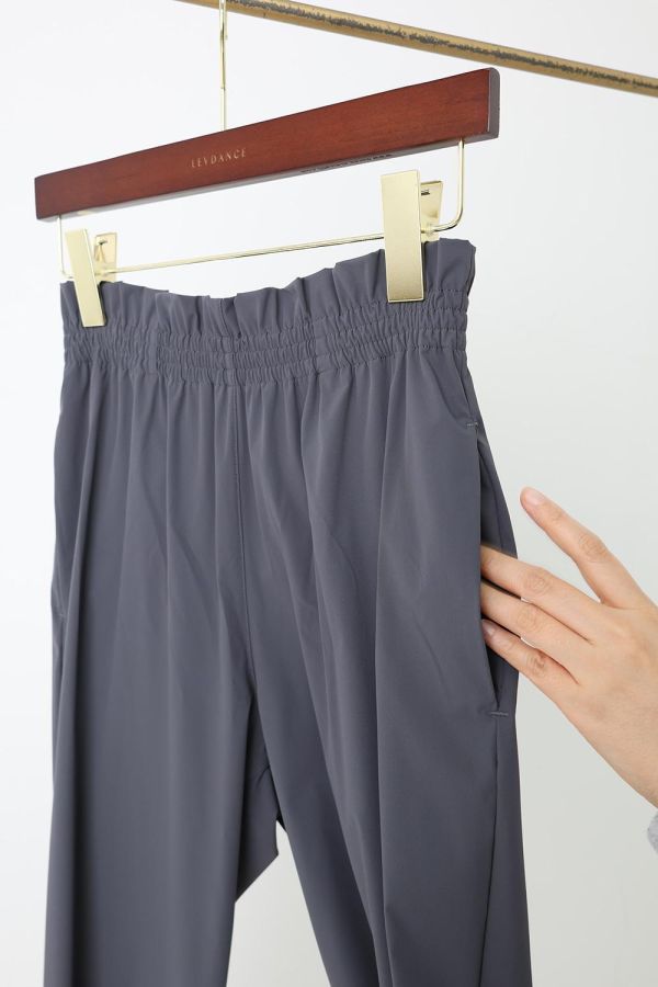 韓國LEVDANCE - Laura排汗長褲 (EBONY CHARCOAL) 로라 웜업 팬츠 