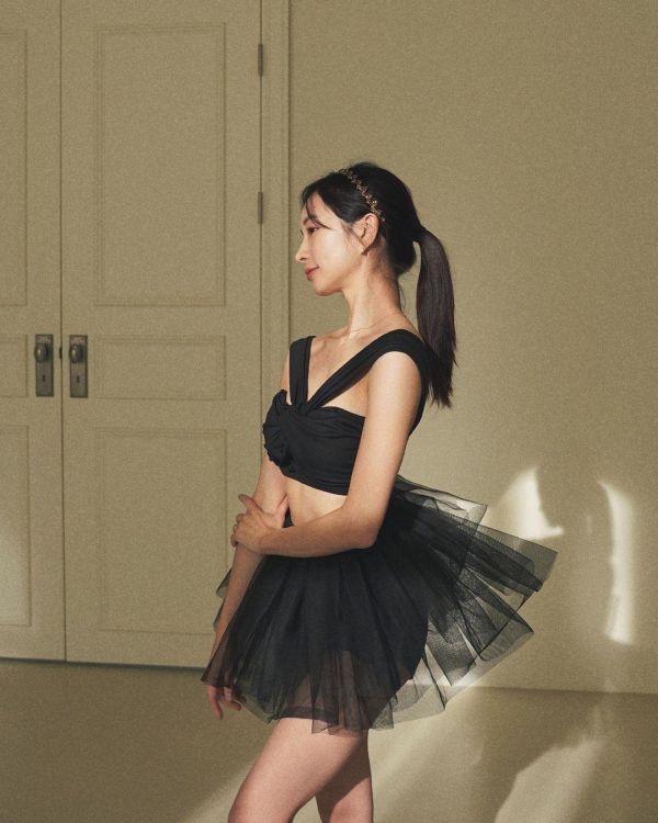 韓國Lenique - Two Shoulder Ribbon鋼管上衣+短褲 (Black) 