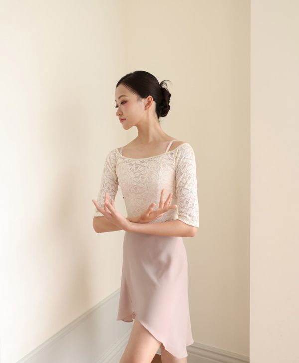 韓國iilaire - Floral Lace Lumi罩衫 (新版三色) 