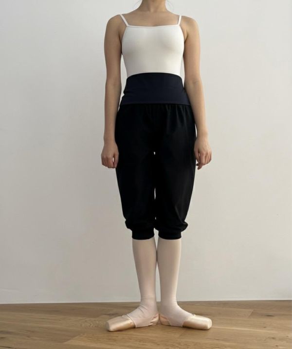 韓國MIGNON - 排汗七分褲 (兩色) 