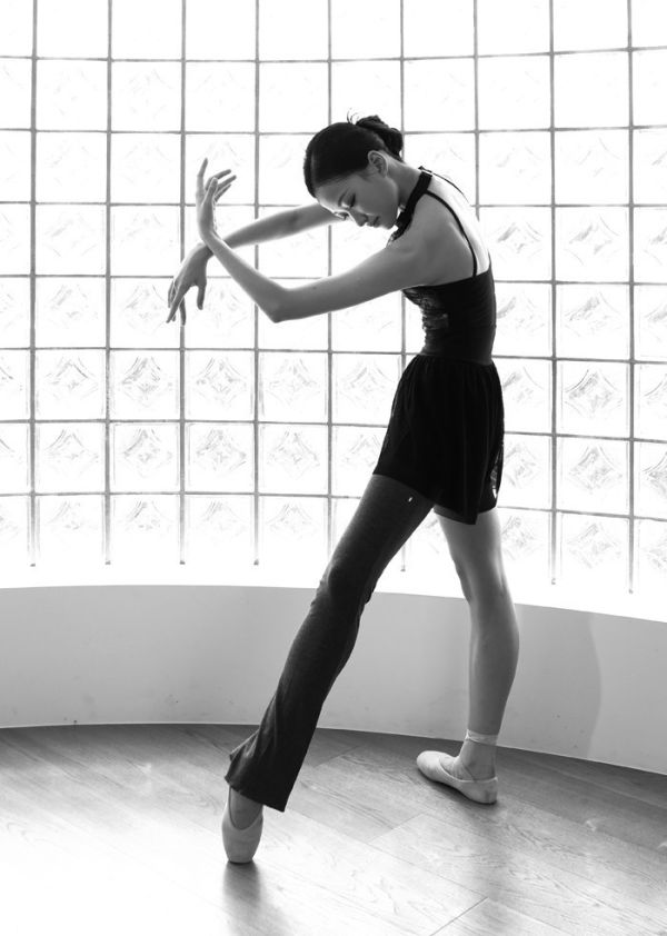 韓國iilaire - Eline Black舞衣 