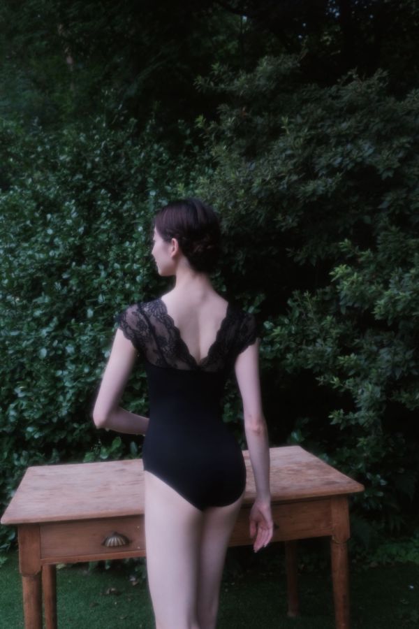 韓國Bonanza - Lace優雅舞衣 (All Black) 