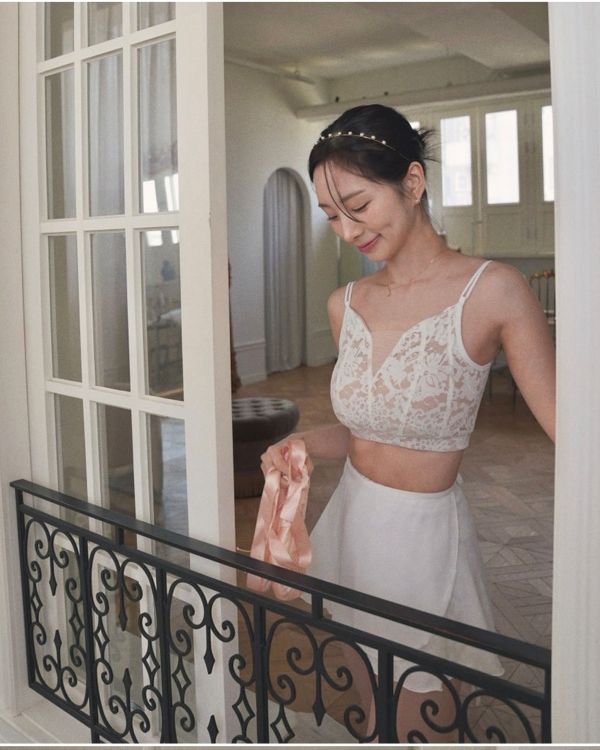 韓國Lenique - Etruah lace Beige鋼管舞衣 (上衣+短褲) 