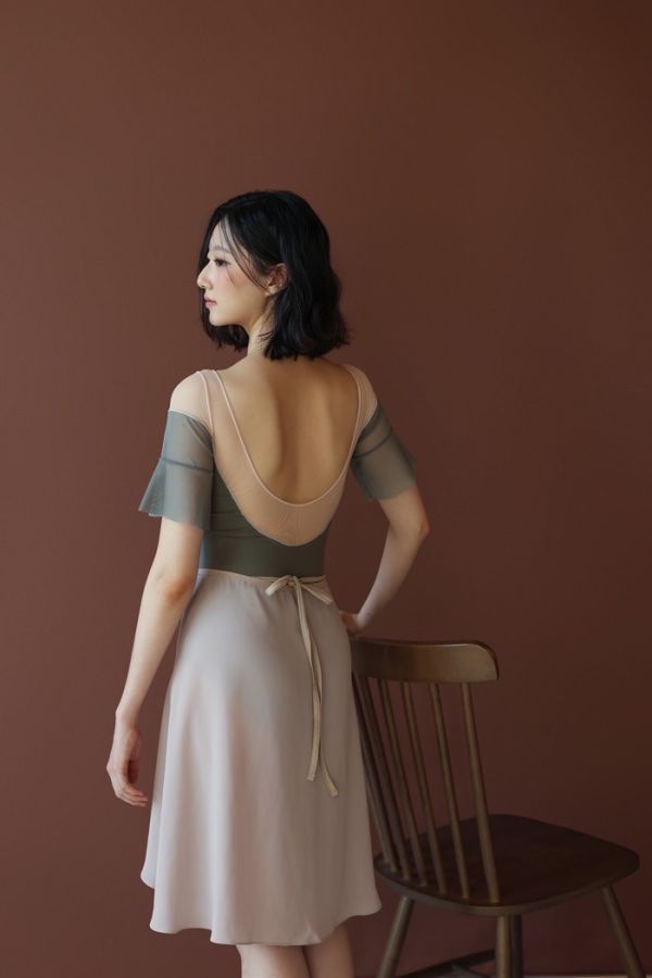 韓國iilaire - Lilly短袖舞衣 (兩色) 