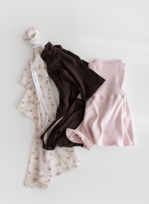 韓國LucyAlice - Bebe Powder舞蹈短褲 (兩色) 