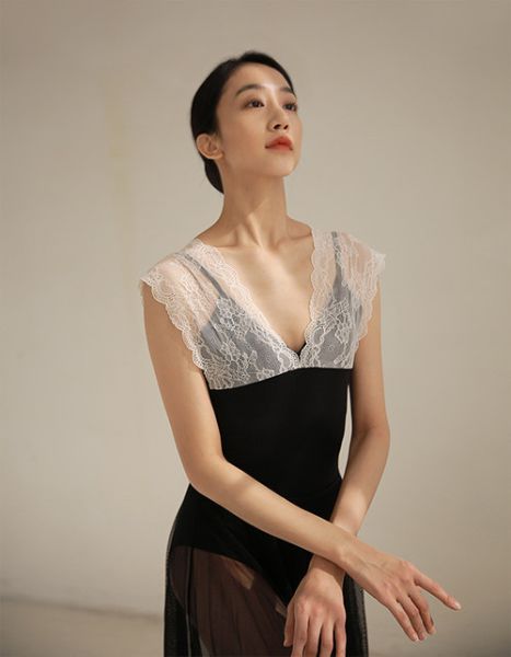 韓國Bonanza - Lace優雅舞衣 (White Black) 