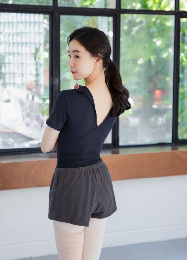 韓國LucyAlice - Pearl短袖舞衣 (兩色) 