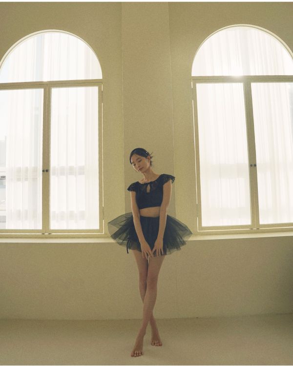 韓國Lenique - Black swan鋼管上衣+短褲 (Black) 