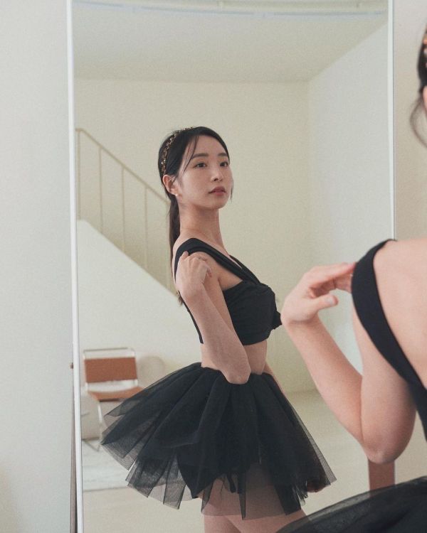 韓國Lenique - Two Shoulder Ribbon鋼管上衣+短褲 (Black) 