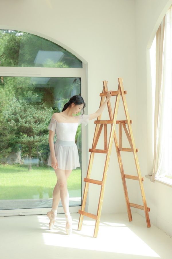 韓國iilaire - Lilly短袖舞衣 (兩色) 